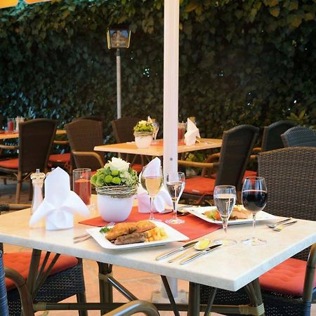 Hotel & Restaurant Hugenottengarten Friedrichsdorf Extérieur photo