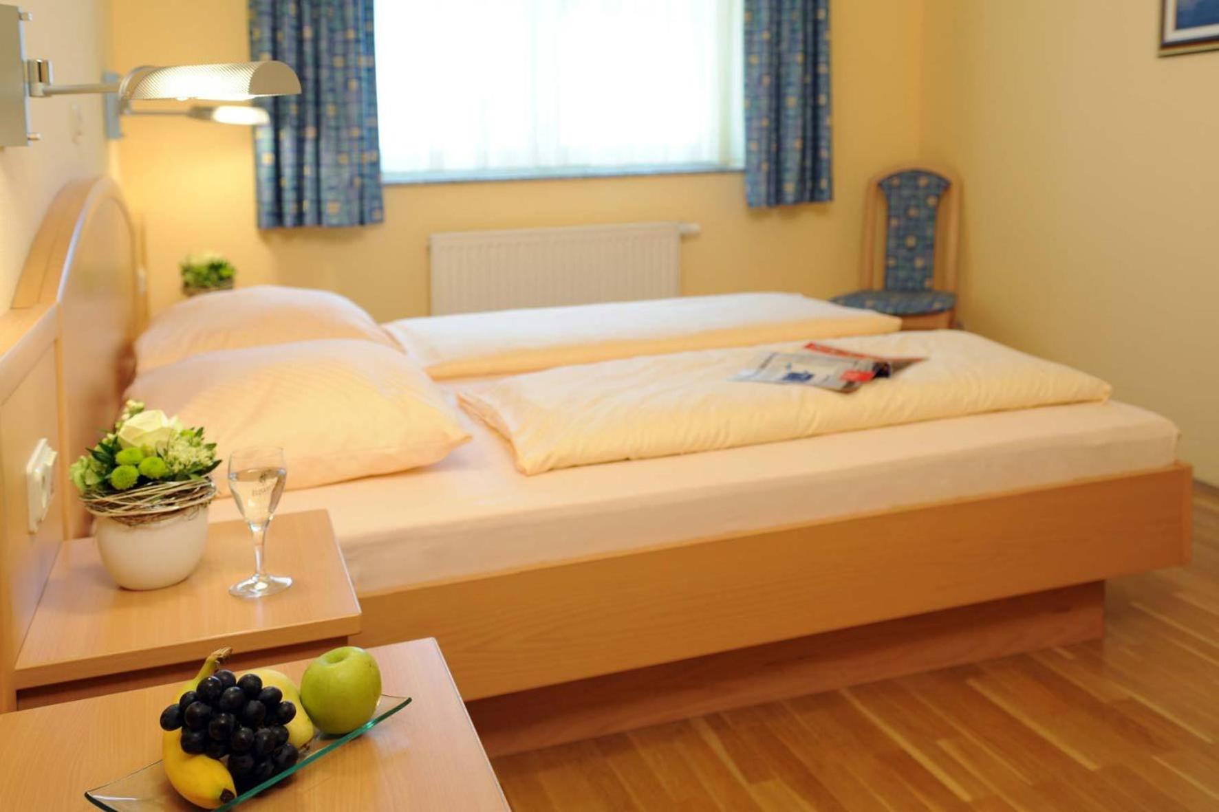 Hotel & Restaurant Hugenottengarten Friedrichsdorf Extérieur photo