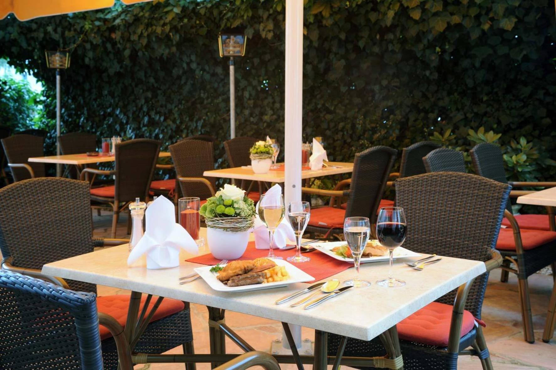 Hotel & Restaurant Hugenottengarten Friedrichsdorf Extérieur photo